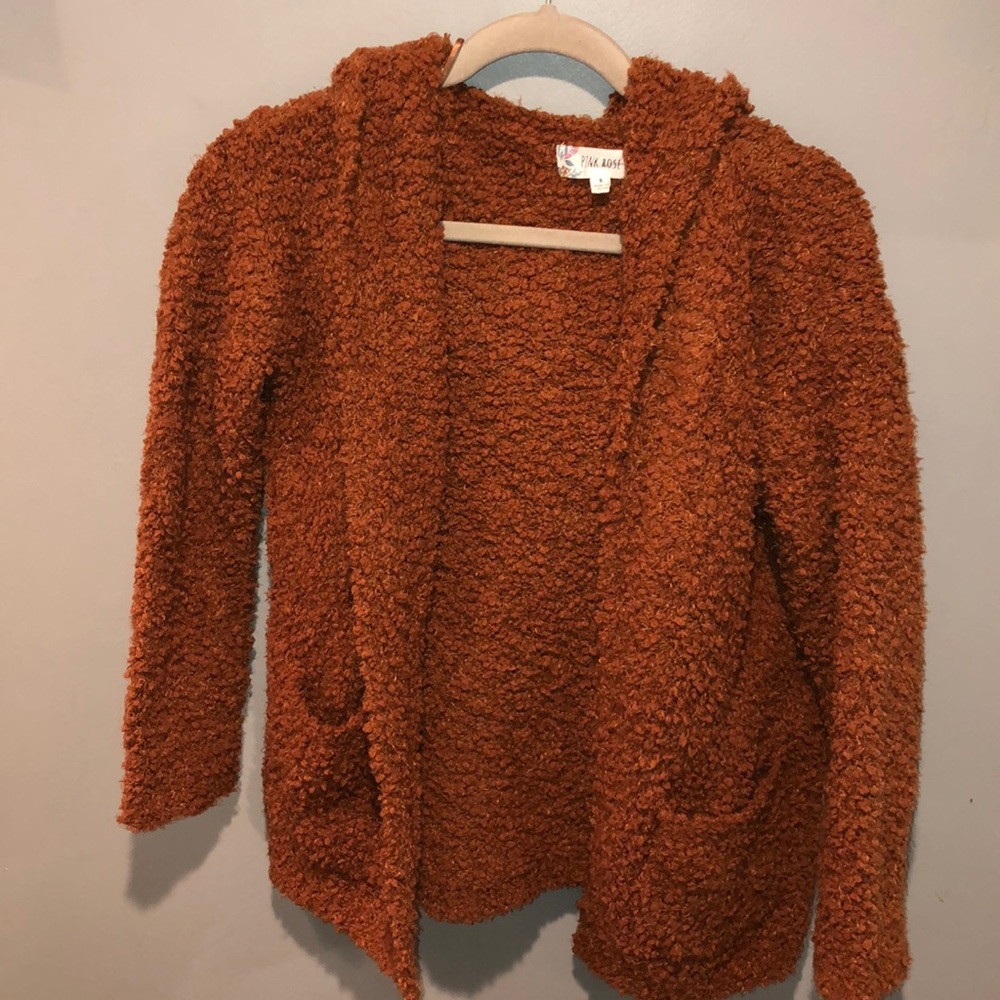 rust colored cardigan❤️